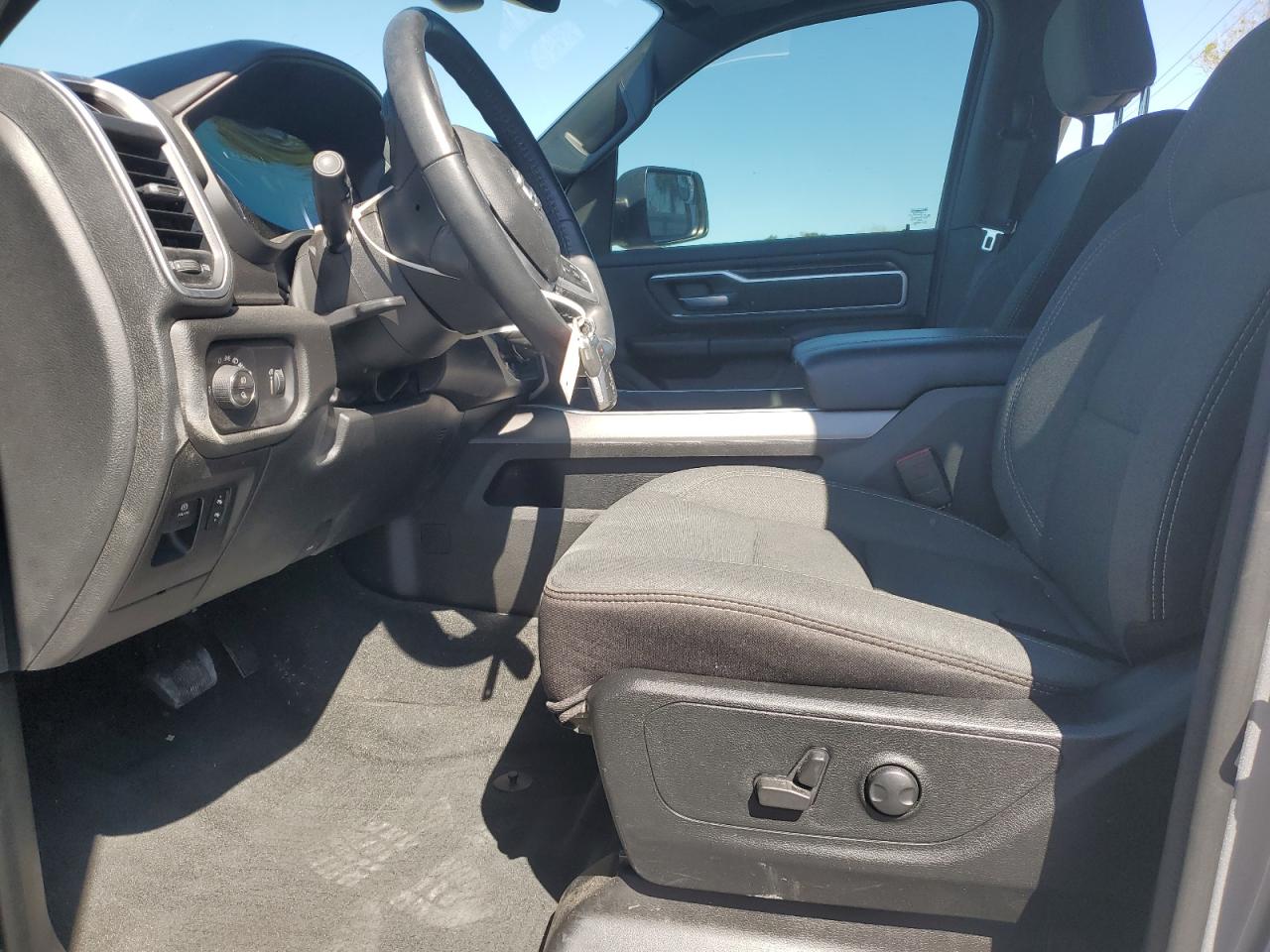 2022 RAM 1500 BIG HORN/LONE STAR VIN:1C6RREBG6NN451987