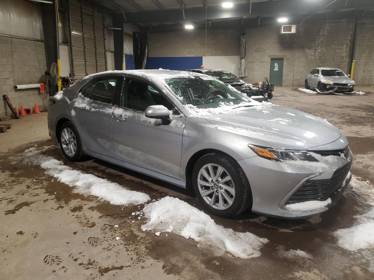 2022 TOYOTA CAMRY LE VIN:4T1C11AK2NU639945