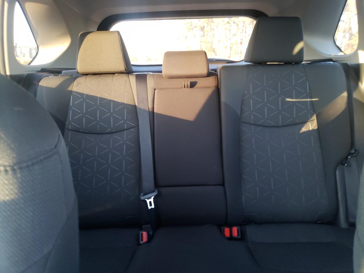 2022 TOYOTA RAV4 XLE VIN:2T3W1RFV1NW197701