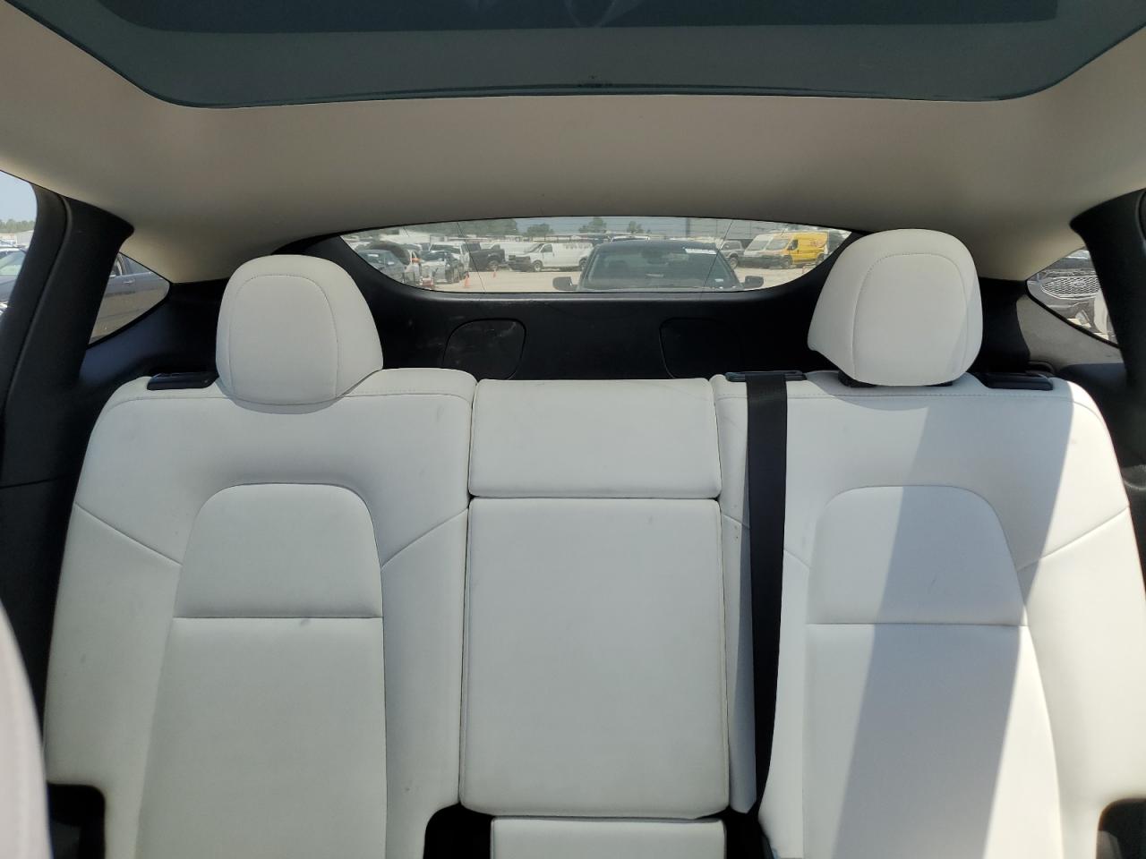 2022 TESLA MODEL Y  VIN:7SAYGDEE3NF430563