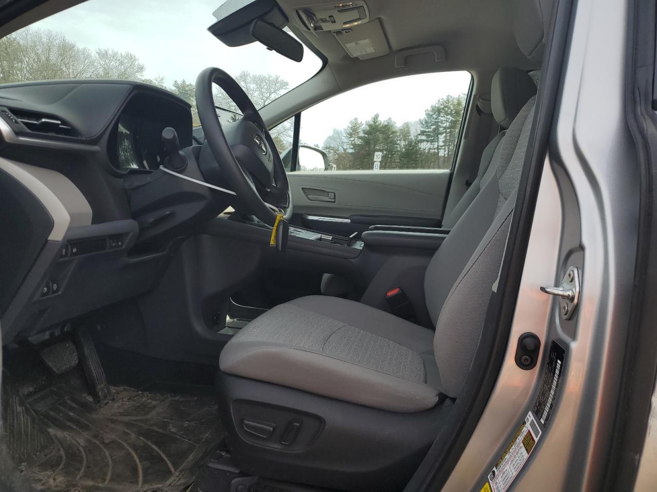 2024 TOYOTA SIENNA LE VIN:5TDKSKFC4RS118305