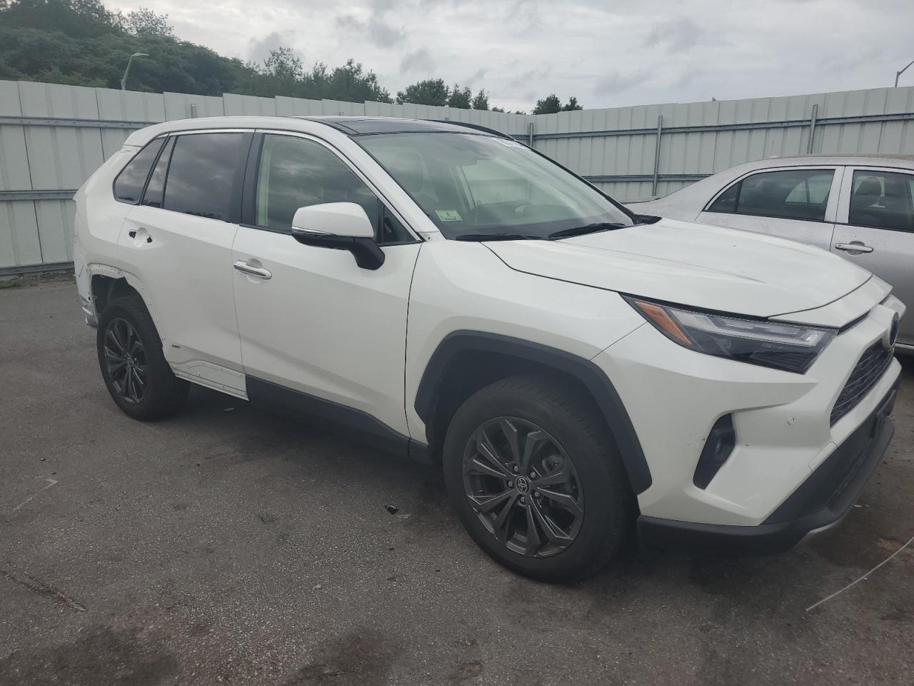 2022 TOYOTA RAV4 LIMITED VIN:JTMD6RFV6NJ016972