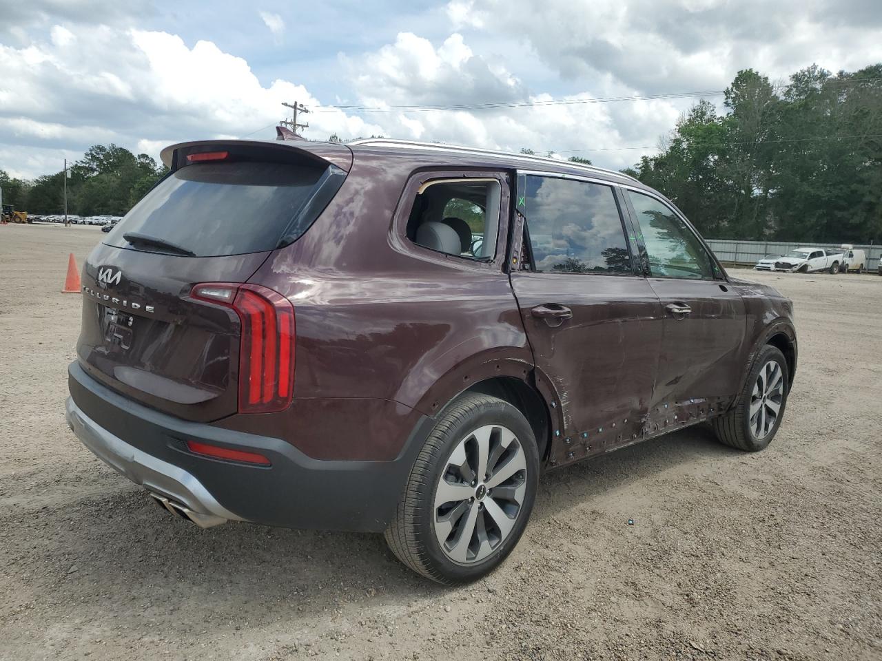 2022 KIA TELLURIDE EX VIN:5XYP34HC0NG261612