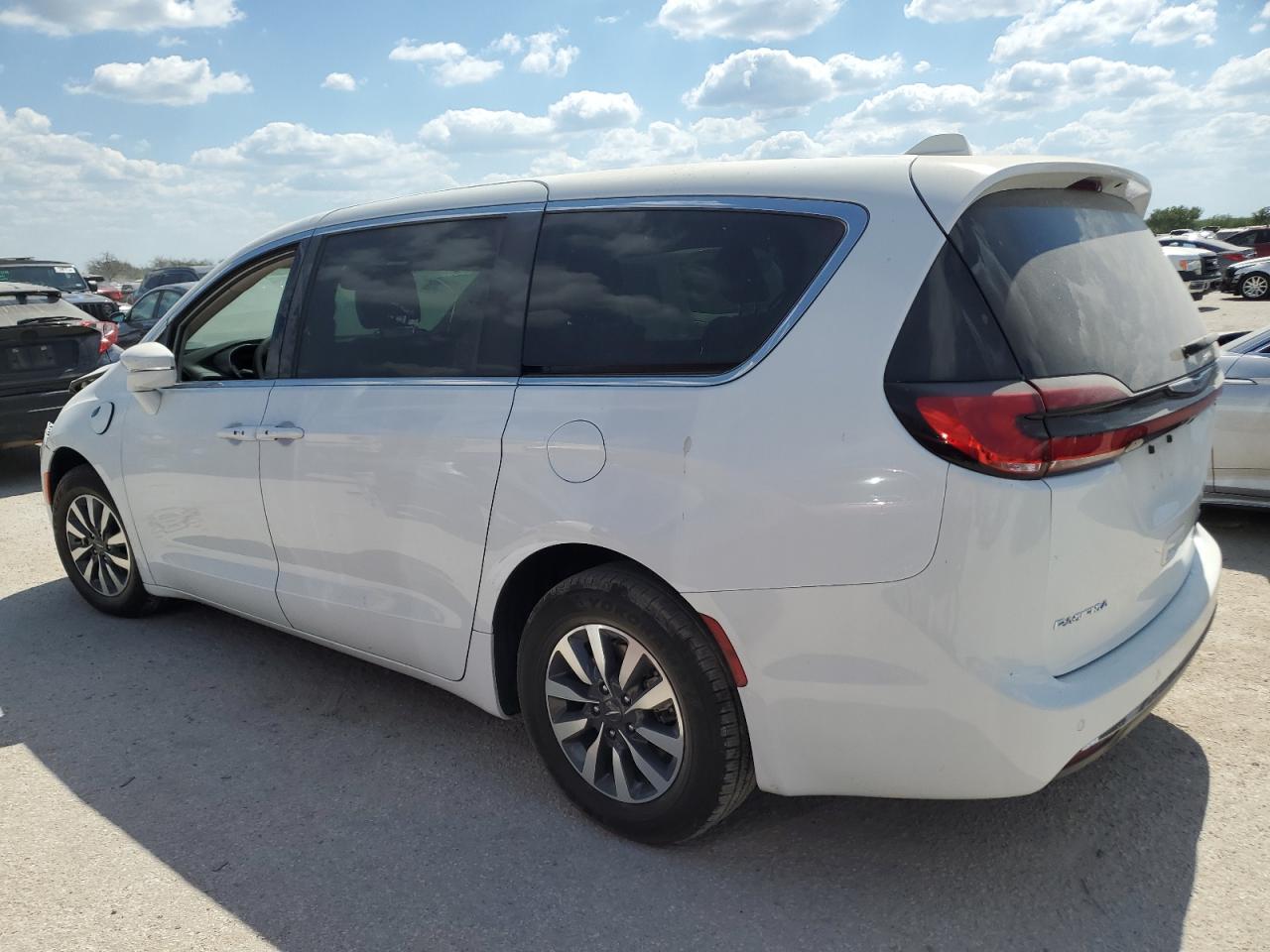 2022 CHRYSLER PACIFICA HYBRID TOURING L VIN:2C4RC1L72NR147804