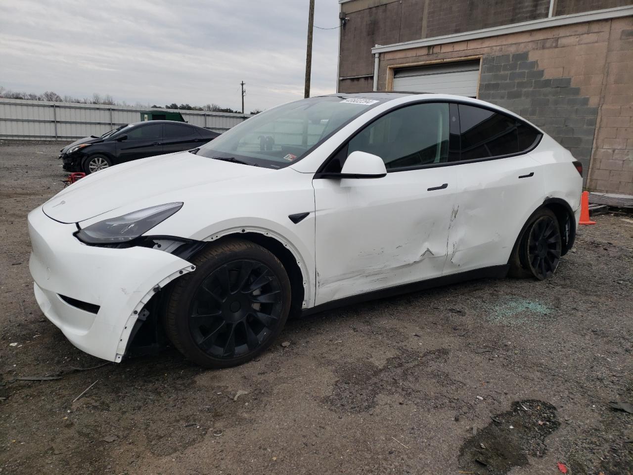 2023 TESLA MODEL Y  VIN:7SAYGAEE2PF839994