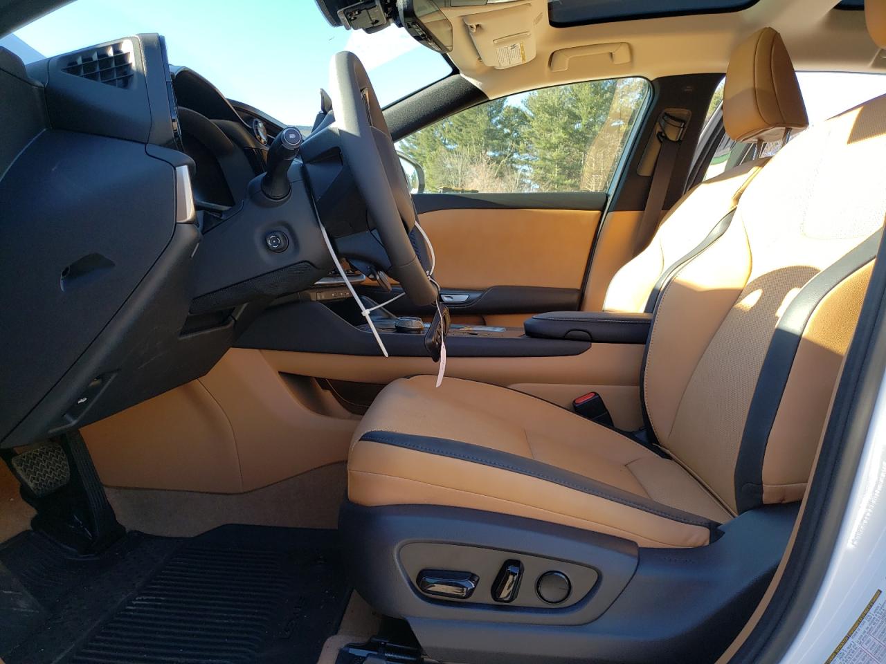 2024 LEXUS RZ 450E VIN:JTJAAAAB3RA026412
