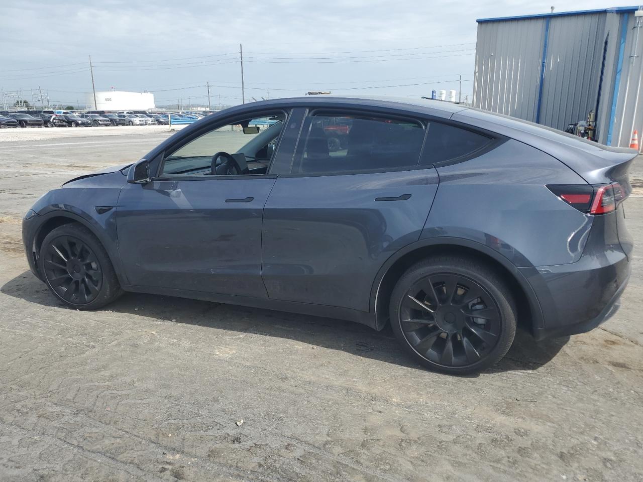 2023 TESLA MODEL Y  VIN:7SAYGDEE5PA209594