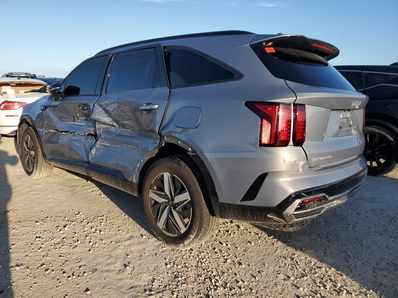 2023 KIA SORENTO S VIN:5XYRL4LC6PG243313