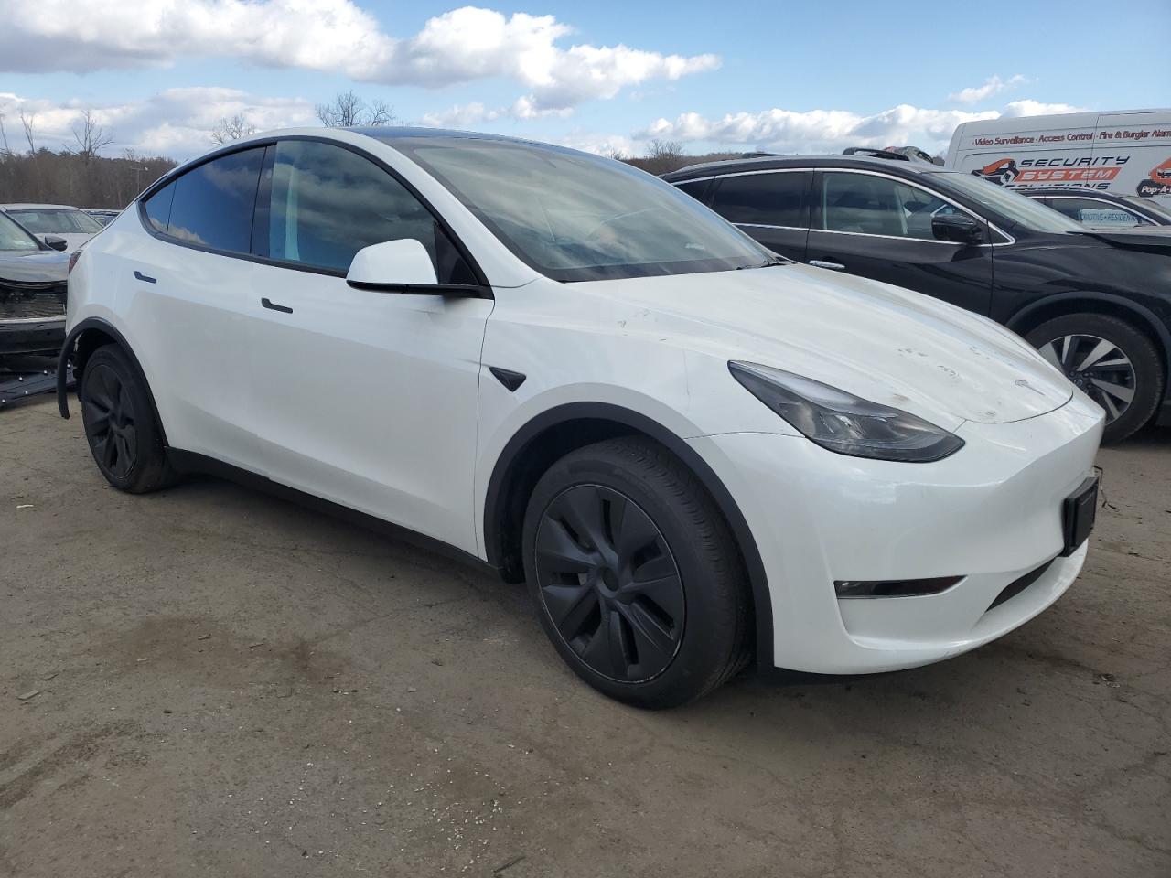 2024 TESLA MODEL Y  VIN:7SAYGDEE8RF133410