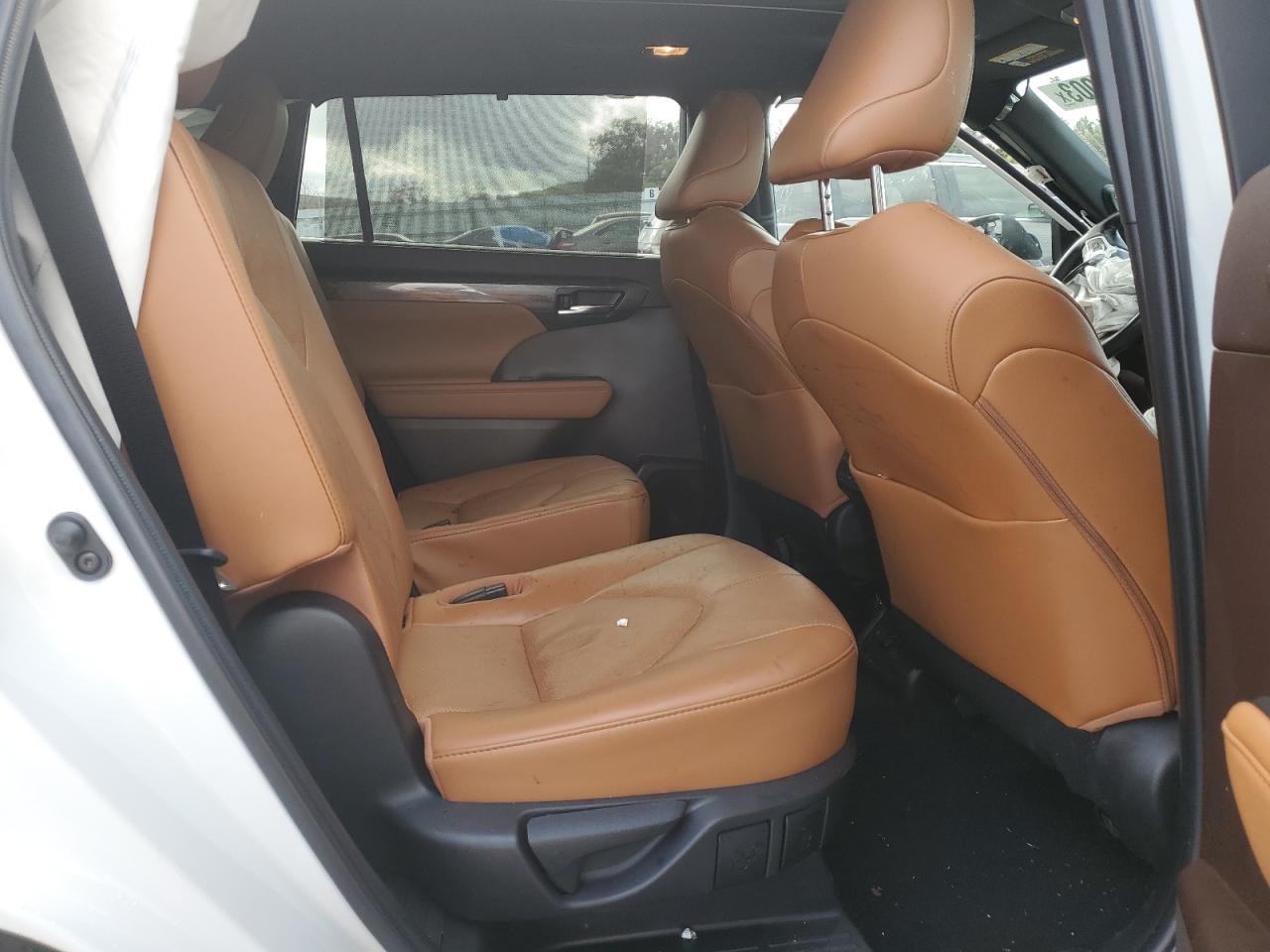 2022 TOYOTA HIGHLANDER PLATINUM VIN:5TDFZRBH0NS195786