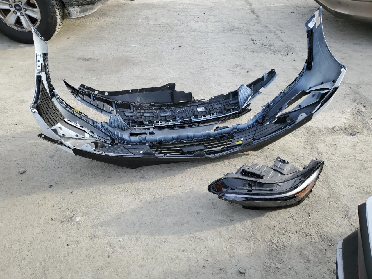 2024 HYUNDAI ELANTRA SEL VIN:KMHLS4DG3RU831290