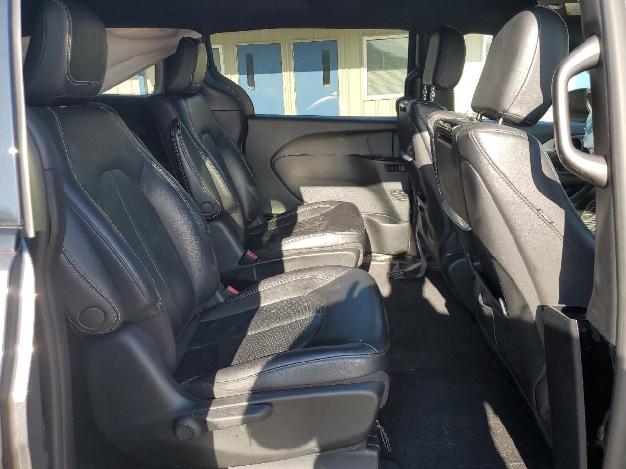 2022 CHRYSLER PACIFICA HYBRID TOURING L VIN:2C4RC1L72NR201182