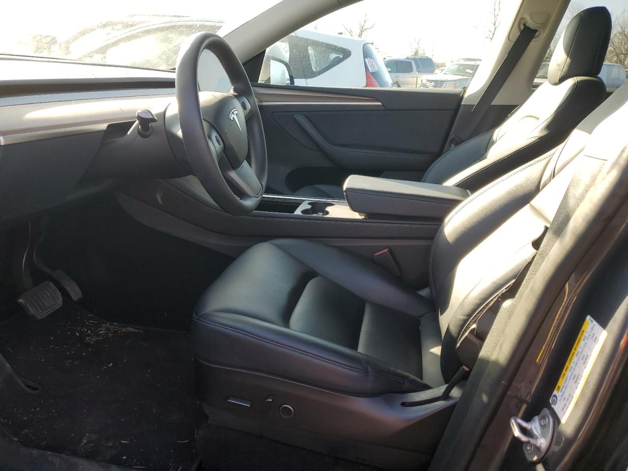 2022 TESLA MODEL Y  VIN:7SAYGDEE1NF575438