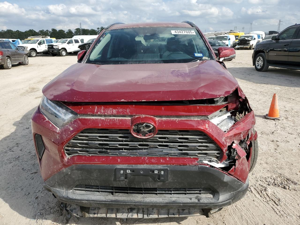 2024 TOYOTA RAV4 XLE VIN:2T3W1RFV0RW330180