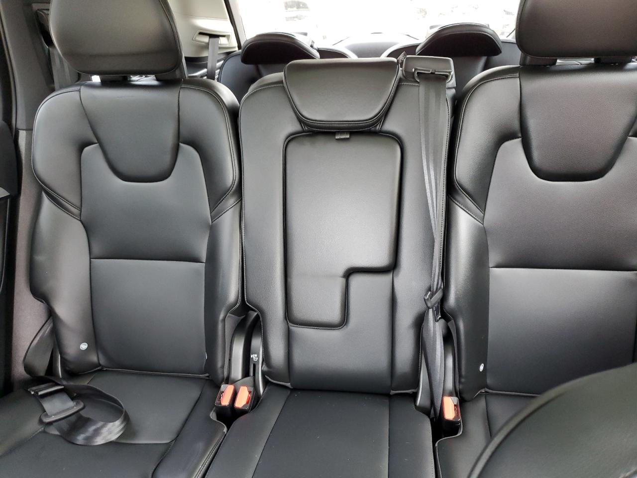 2022 VOLVO XC90 T5 MOMENTUM VIN:YV4102CK3N1805700