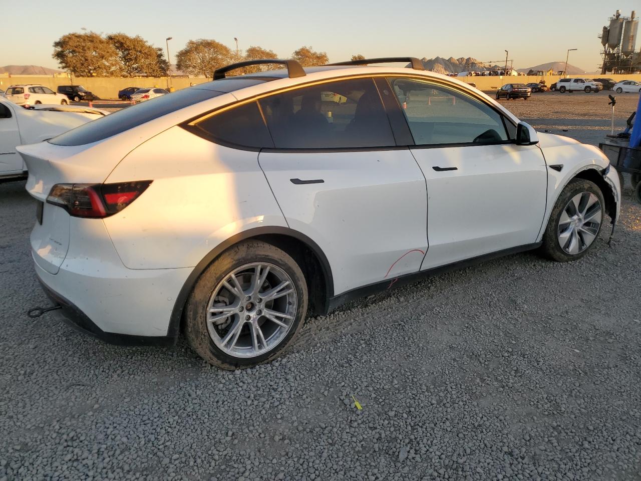 2022 TESLA MODEL Y  VIN:7SAYGAEEXNF488944