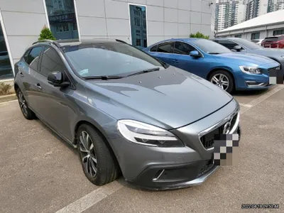 2019 Volvo V40 YV1MZ72K0K2185735 VIN:YV1MZ72K0K2185735