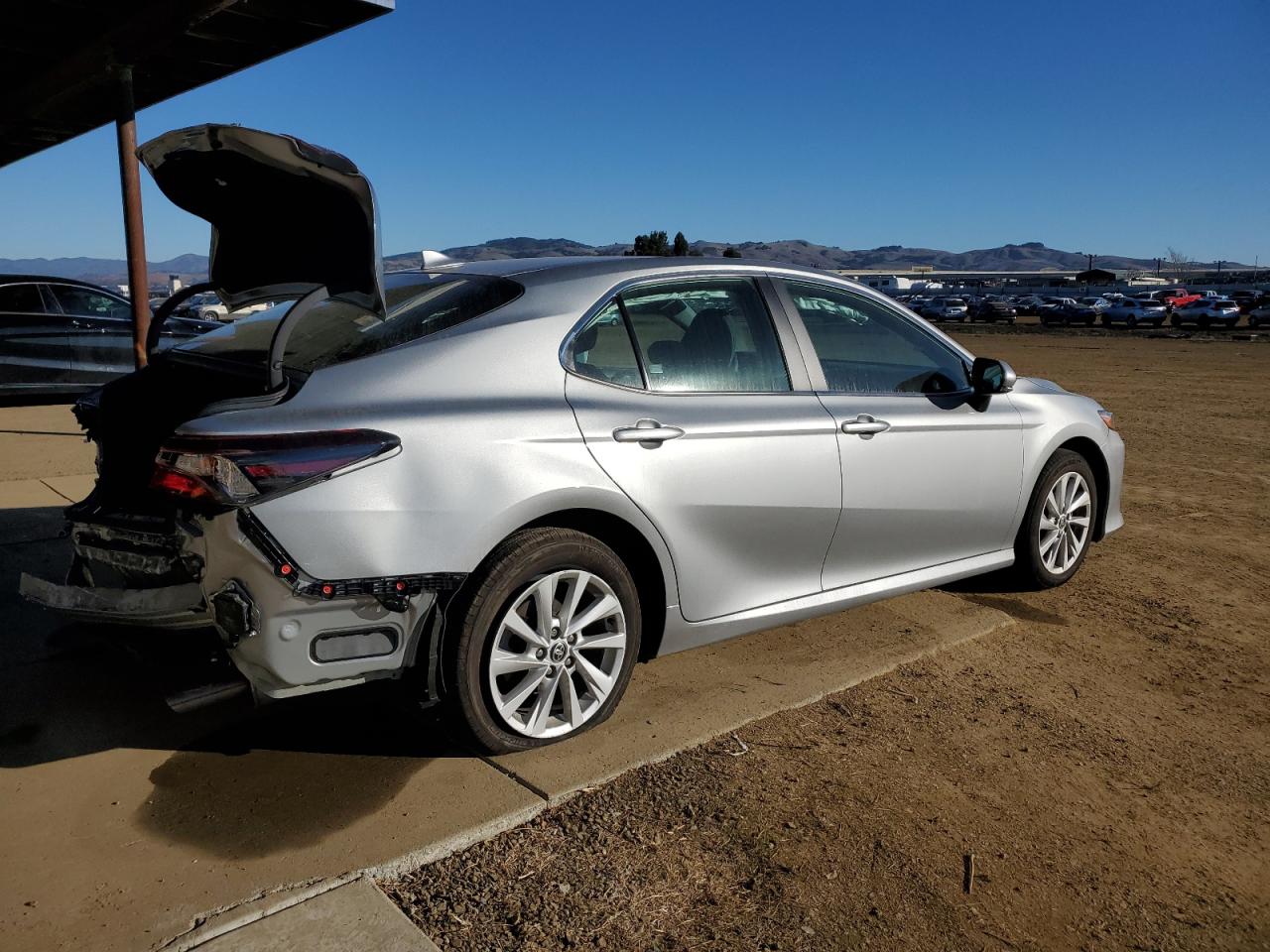 2024 TOYOTA CAMRY LE VIN:4T1R11AK3RU242308