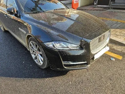 2017 Jaguar XJ SAJAA2291HNW04553 VIN:SAJAA2291HNW04553