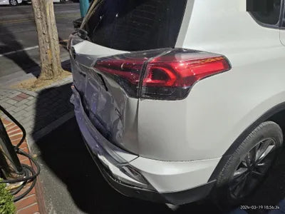 2017 Toyota RAV4 VIN: