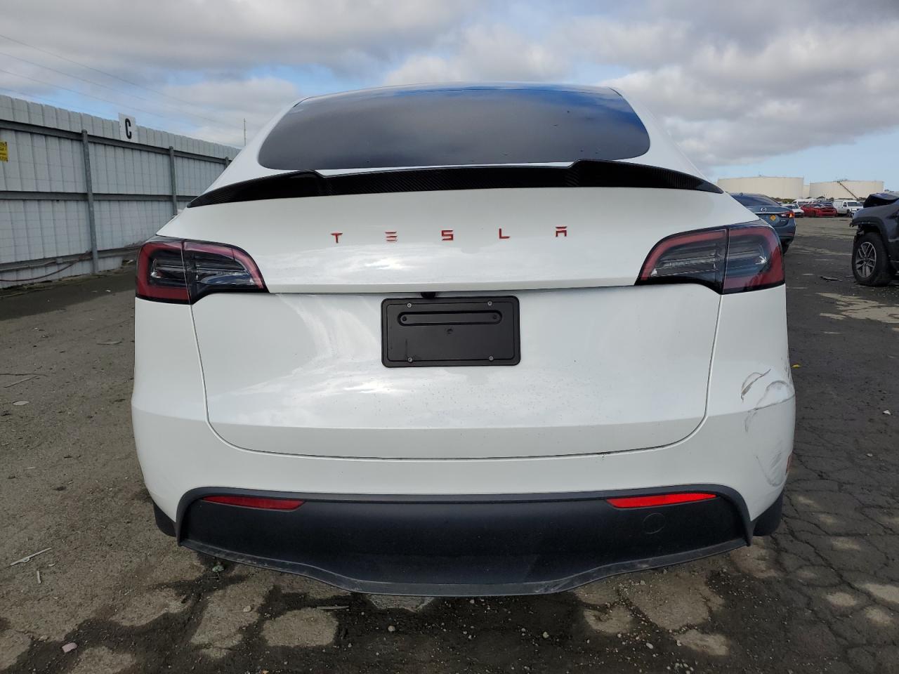 2023 TESLA MODEL Y  VIN:7SAYGDEE9PF834390