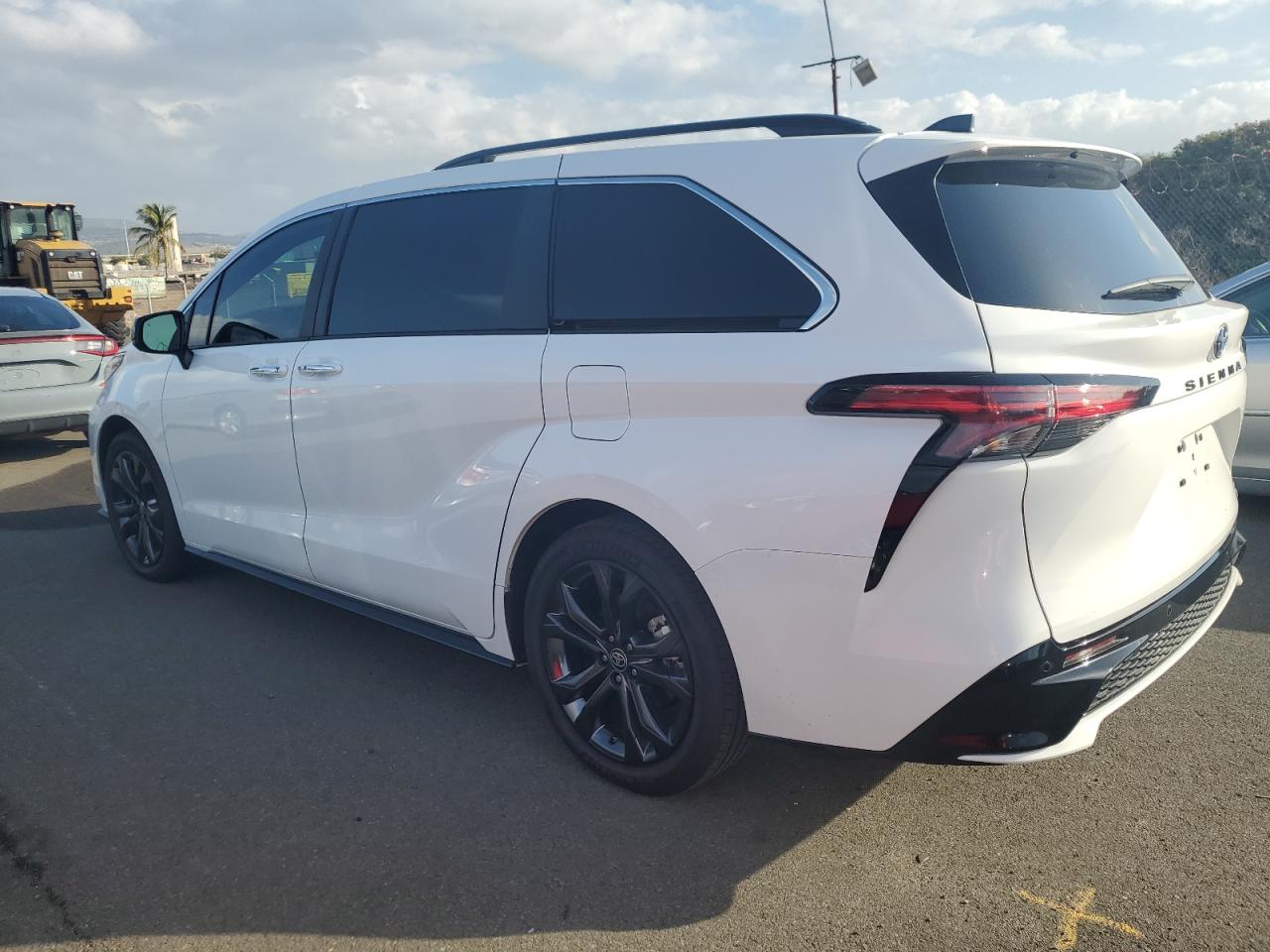 2024 TOYOTA SIENNA XSE VIN:5TDXRKEC1RS218431