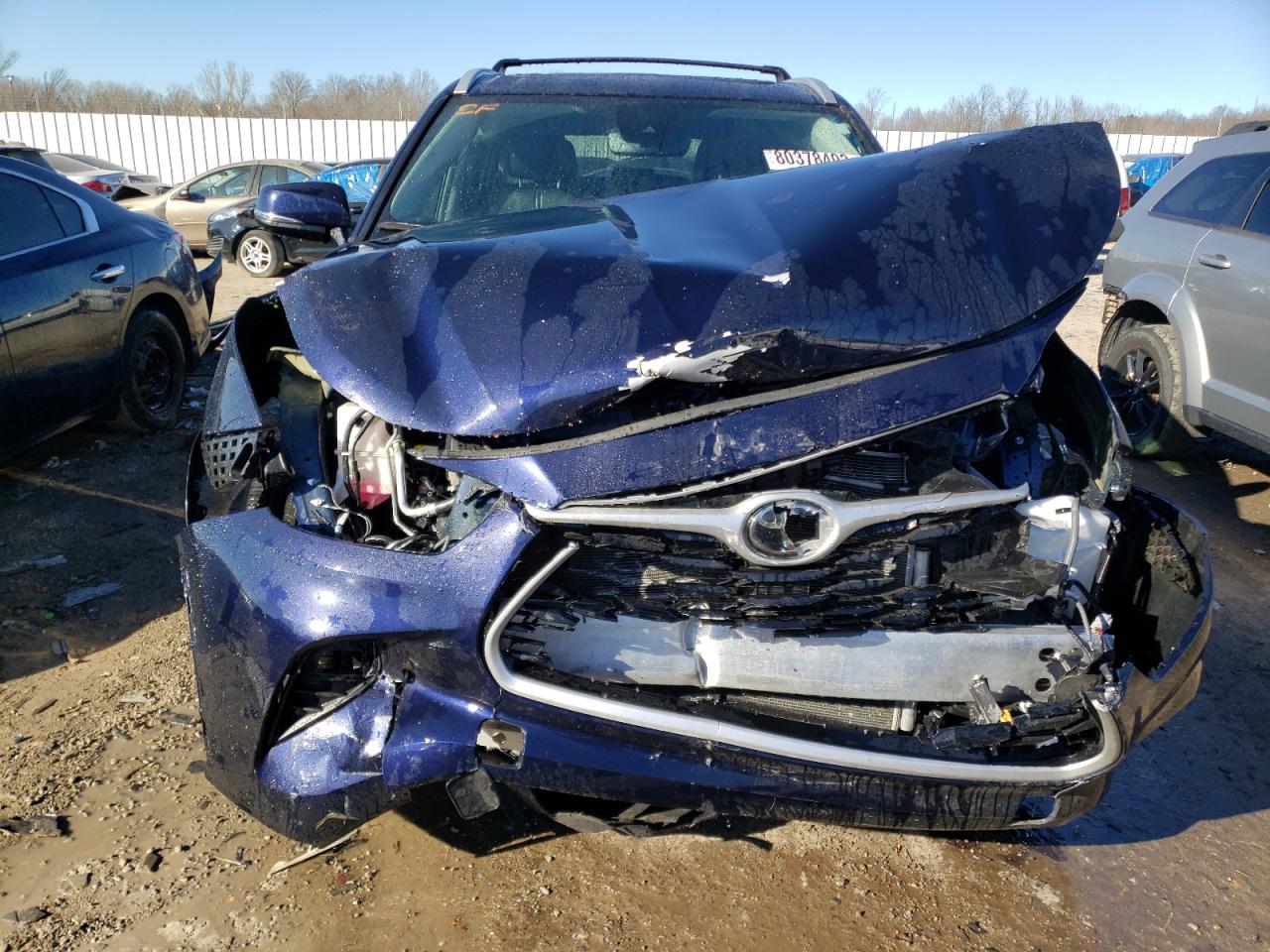 2022 TOYOTA HIGHLANDER XLE VIN:5TDHZRBH5NS173274