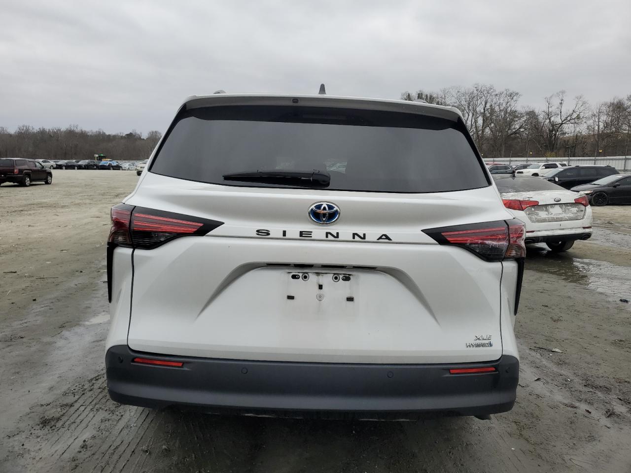 2022 TOYOTA SIENNA XLE VIN:5TDYRKEC6NS104357