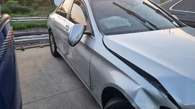 2015 Mercedes-Benz C 200 WDDWF4CB3FF197304 VIN:WDDWF4CB3FF197304