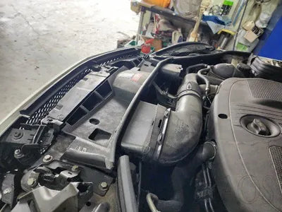 2014 Mercedes-Benz E 220 VIN: