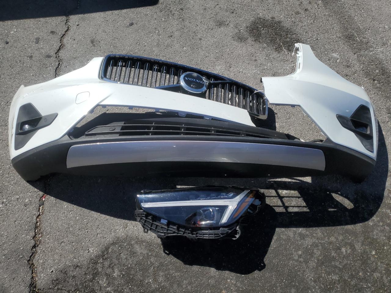 2024 VOLVO XC40 PLUS VIN:YV4L12UE7R2275603