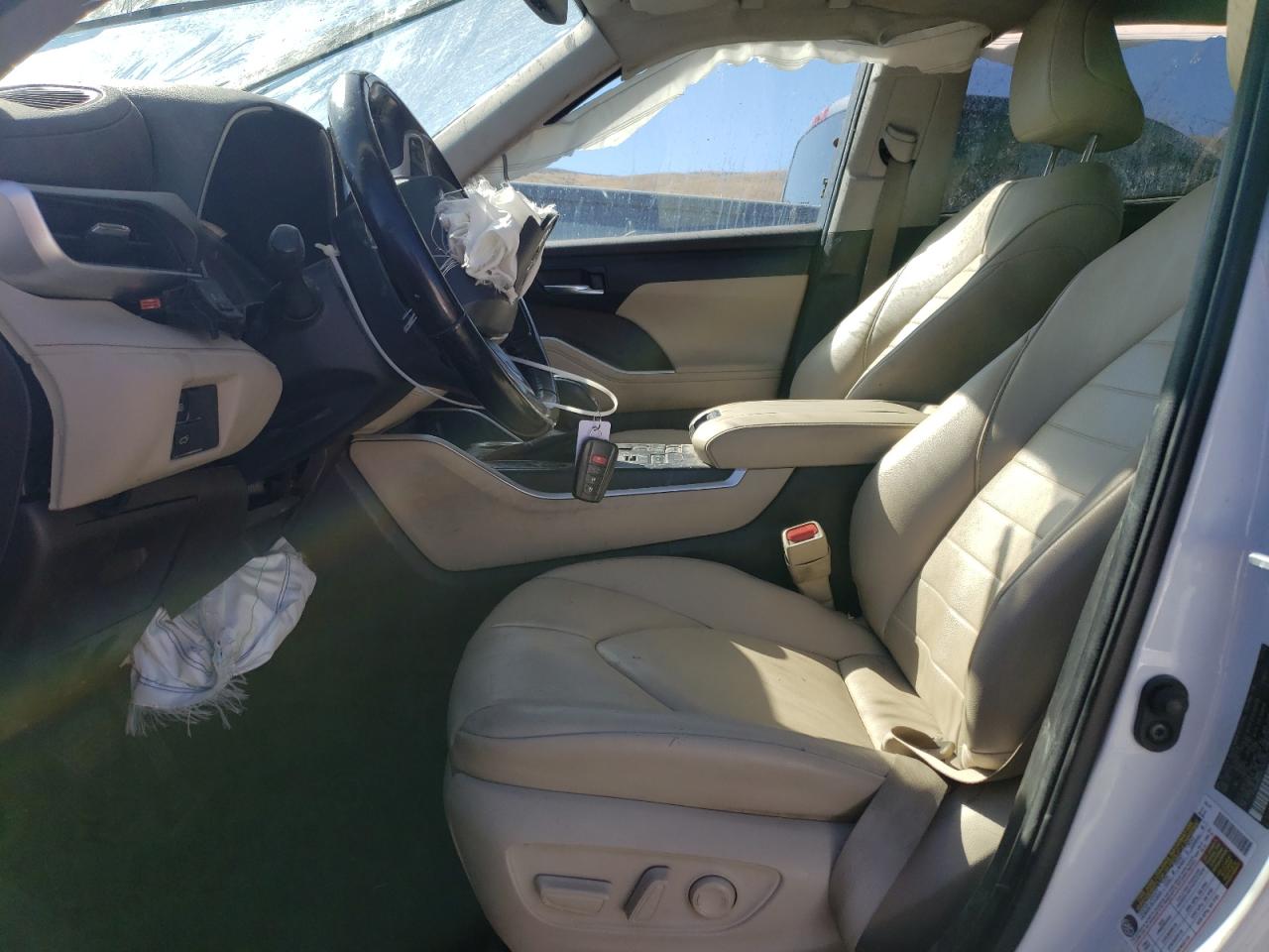 2022 TOYOTA HIGHLANDER XLE VIN:5TDHZRBH1NS191173