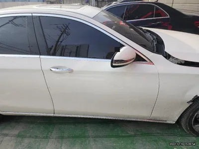 2017 Mercedes-Benz E 220 VIN: