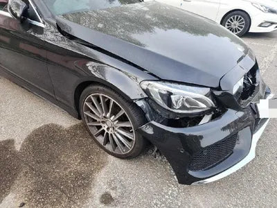 2017 Mercedes-Benz C 200 937KMWDDWK4CB4HF4 VIN:937KMWDDWK4CB4HF4