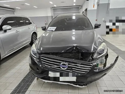 2016 Volvo XC60 VIN: