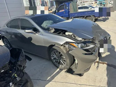 2018 Lexus ES 300 VIN: