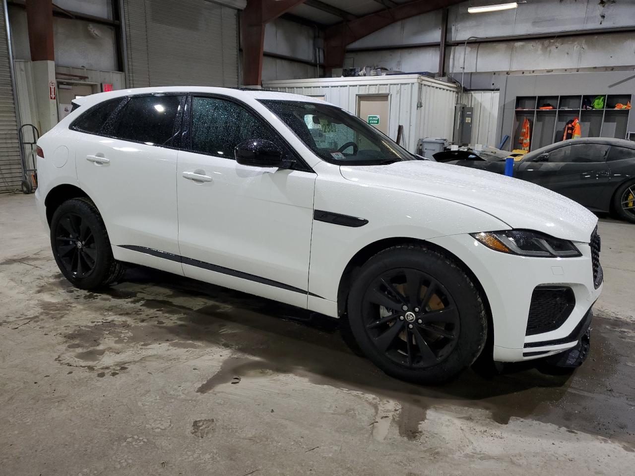 2024 JAGUAR F-PACE R-DYNAMIC S VIN:SADCT2EX8RA725072