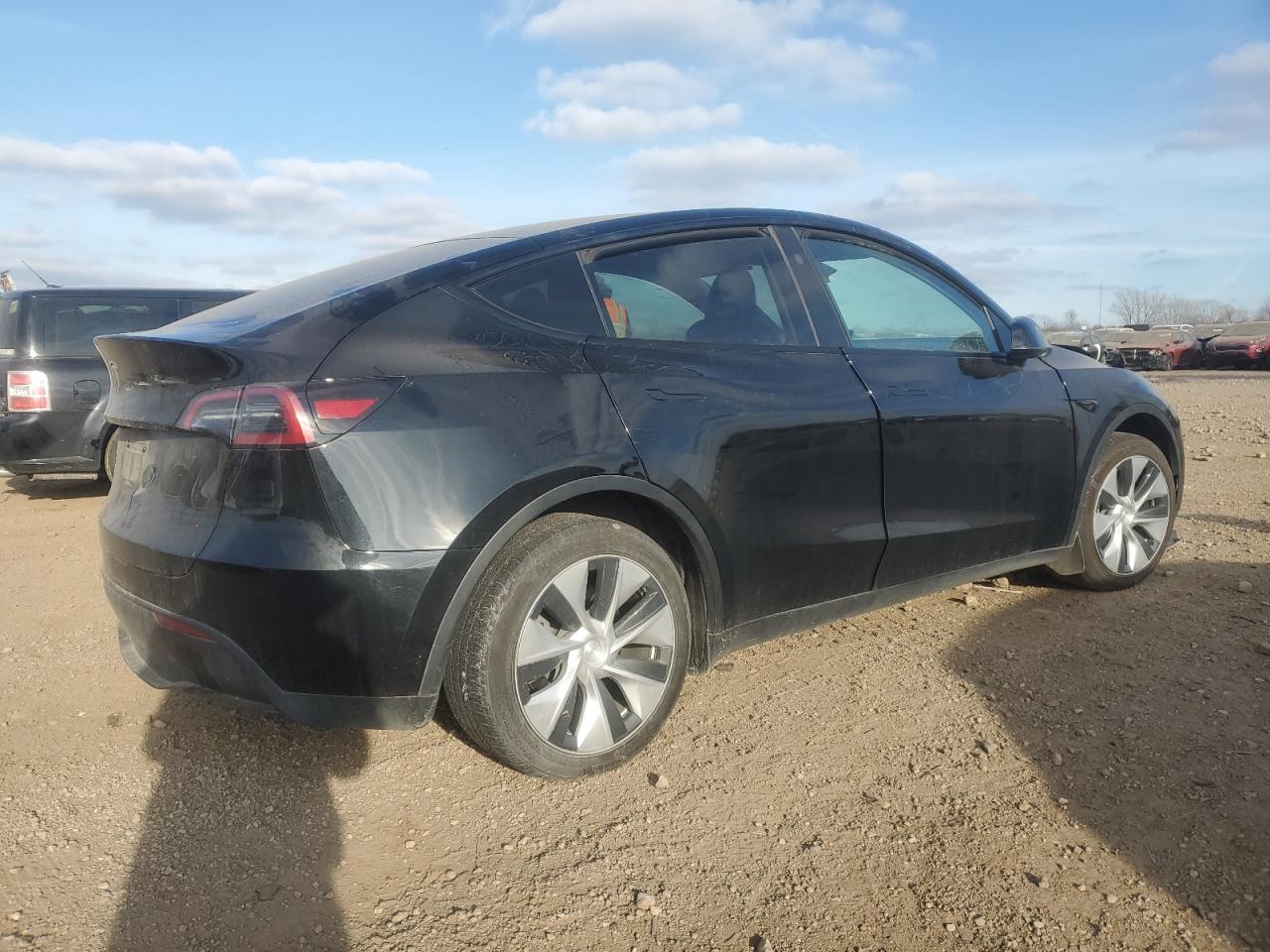 2023 TESLA MODEL Y  VIN:7SAYGDEEXPF798712