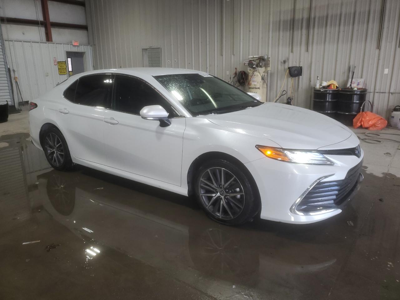 2022 TOYOTA CAMRY XLE VIN:4T1F31AK6NU577182