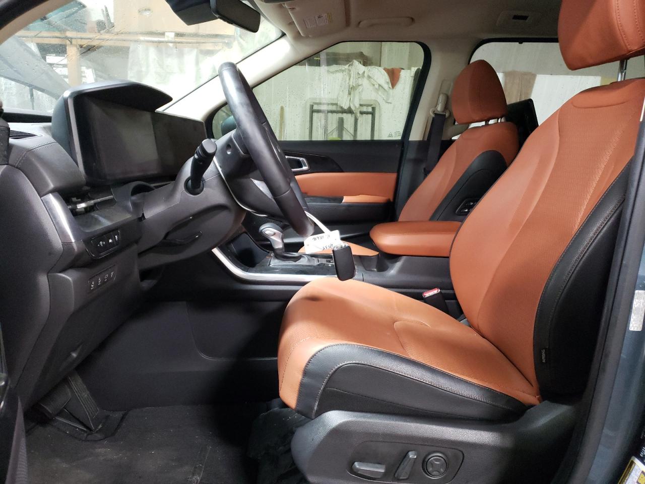 2024 KIA CARNIVAL SX VIN:KNDNE5H38R6304559