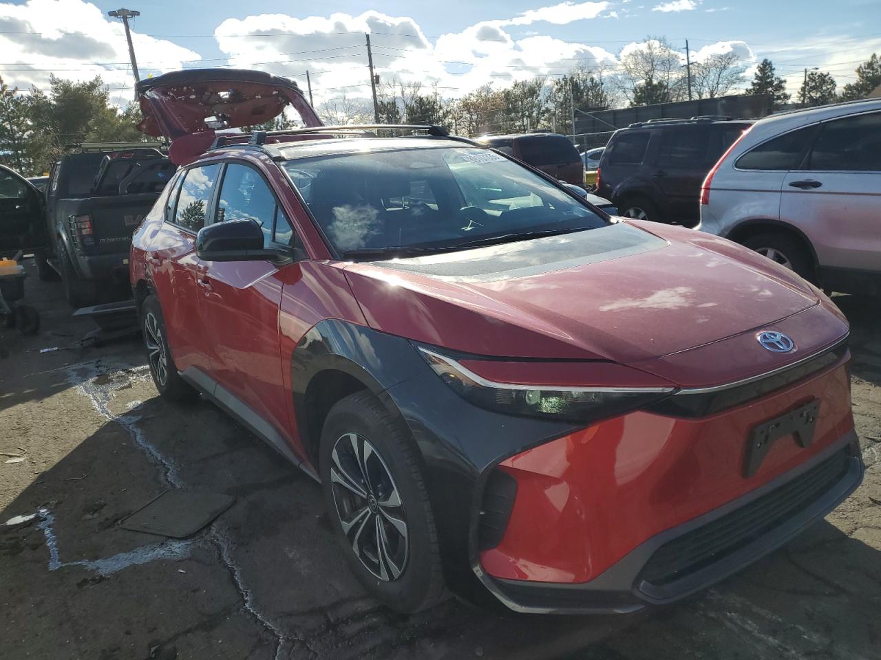 2023 TOYOTA BZ4X XLE VIN:JTMABACAXPA045010