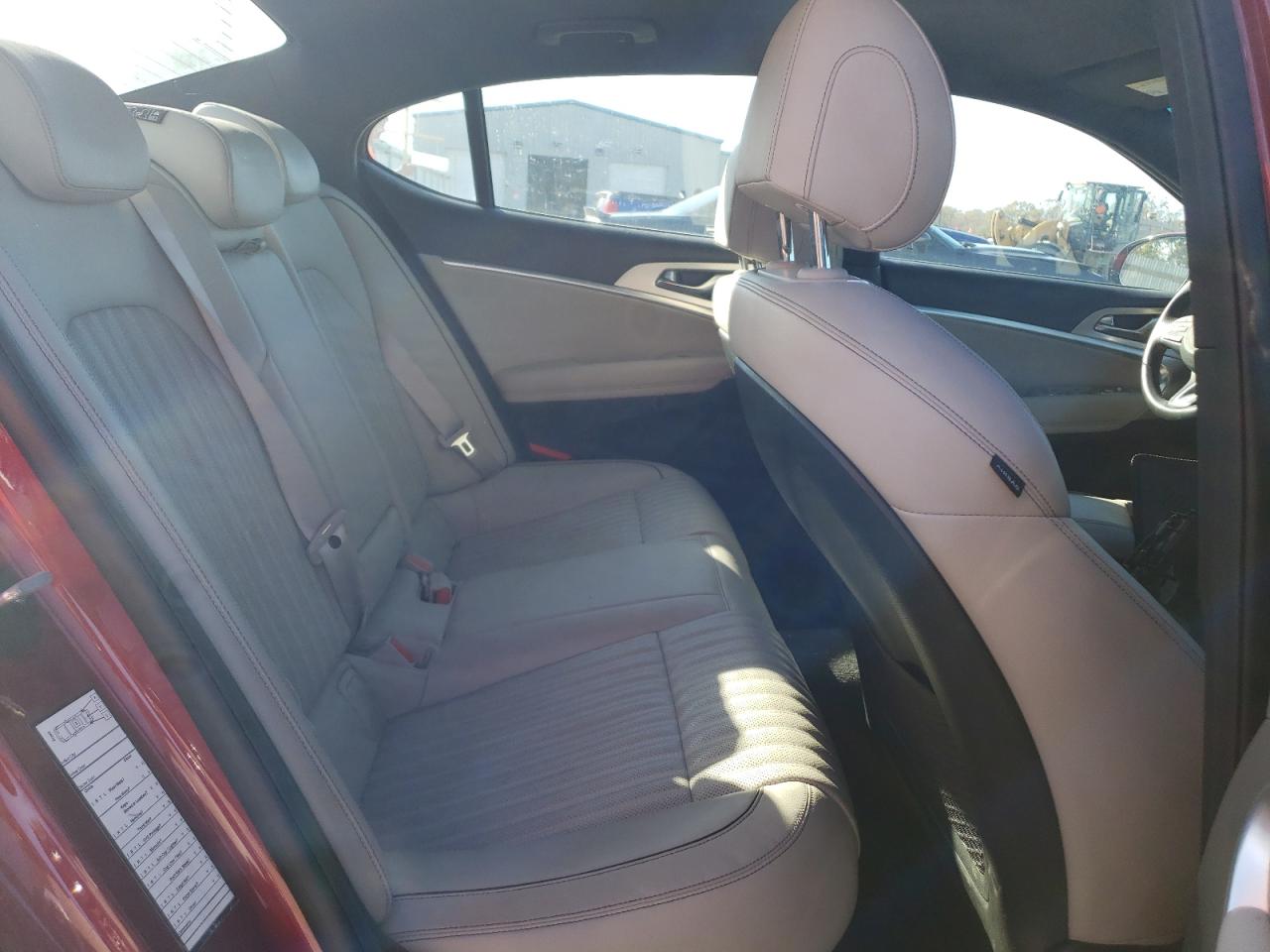 2022 GENESIS G70 BASE VIN:KMTG54TE1NU093868