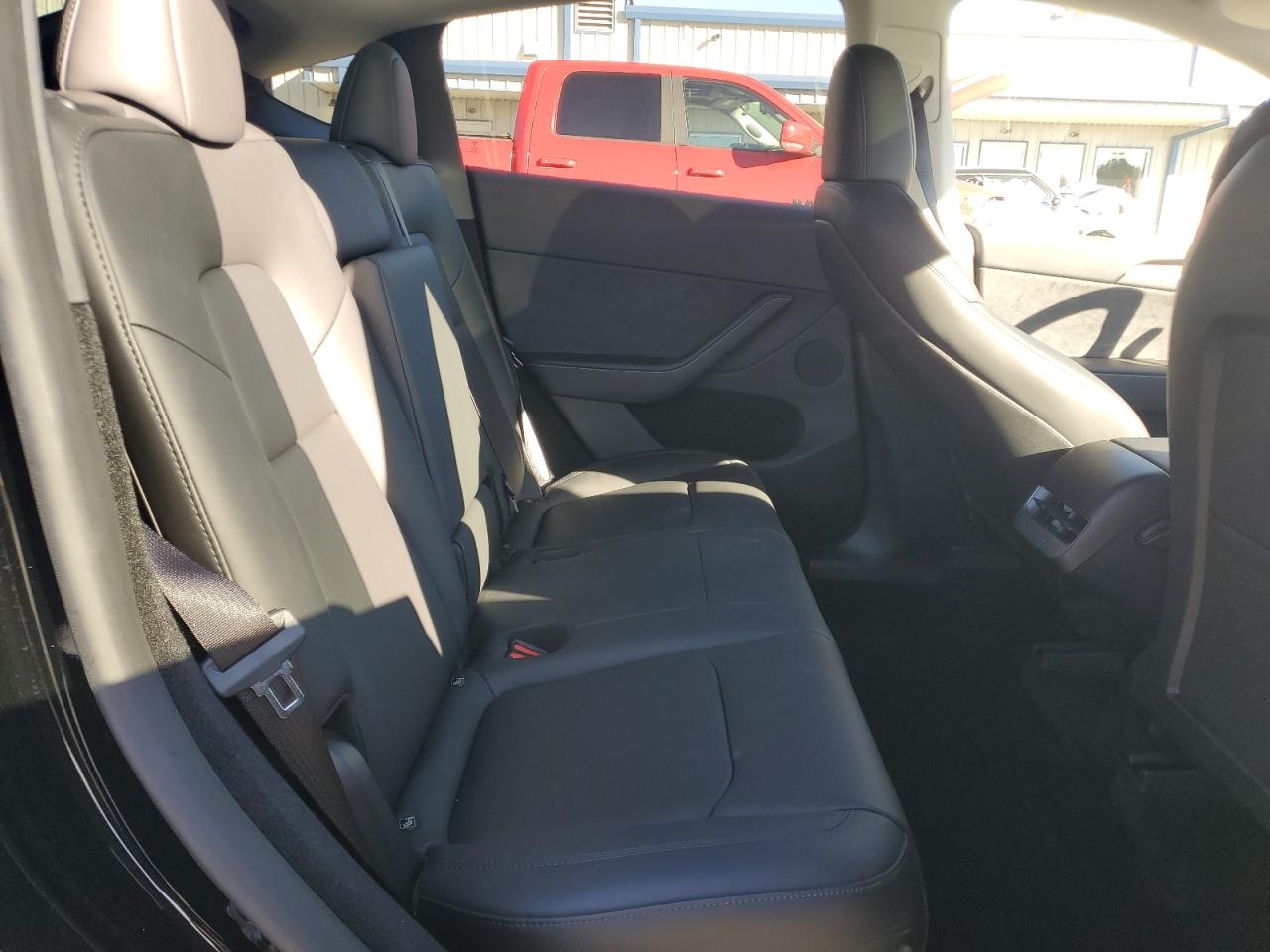 2024 TESLA MODEL Y  VIN:7SAYGDEE4RA220766