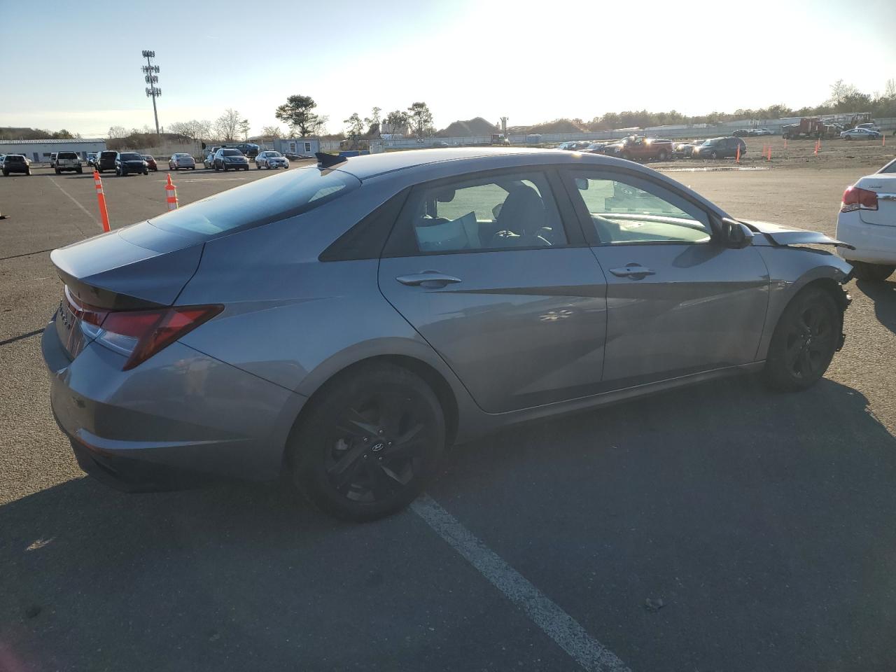 2022 HYUNDAI ELANTRA SEL VIN:KMHLM4AG5NU314050