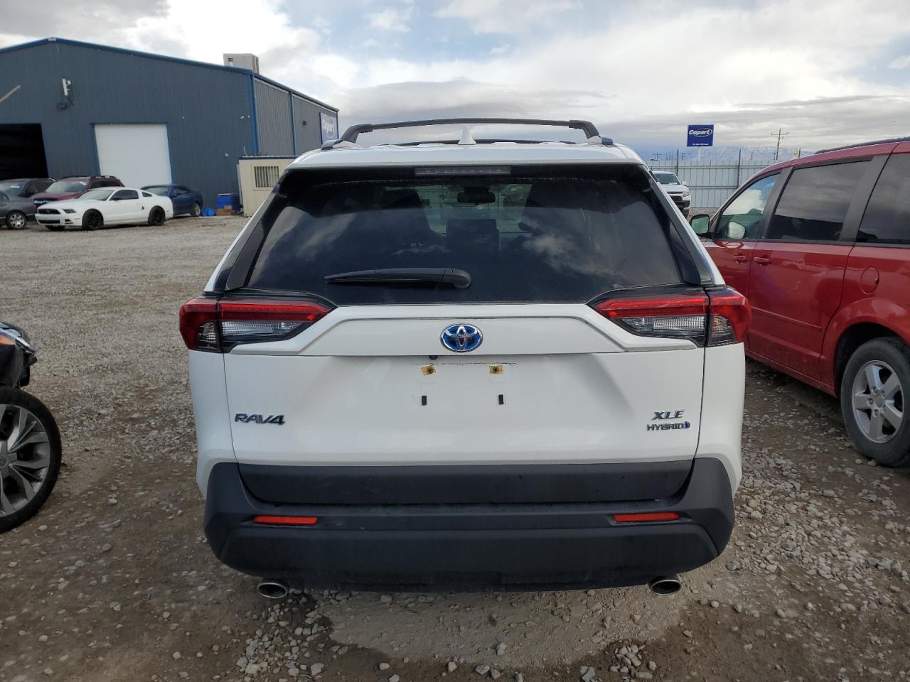 2024 TOYOTA RAV4 XLE VIN:JTMRWRFV8RD238892
