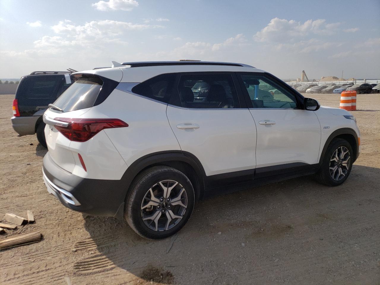 2022 KIA SELTOS EX VIN:KNDERCAA7N7297772