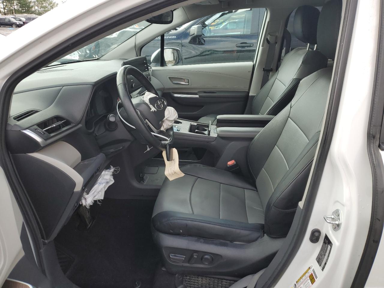 2022 TOYOTA SIENNA XLE VIN:5TDYSKFC0NS055532