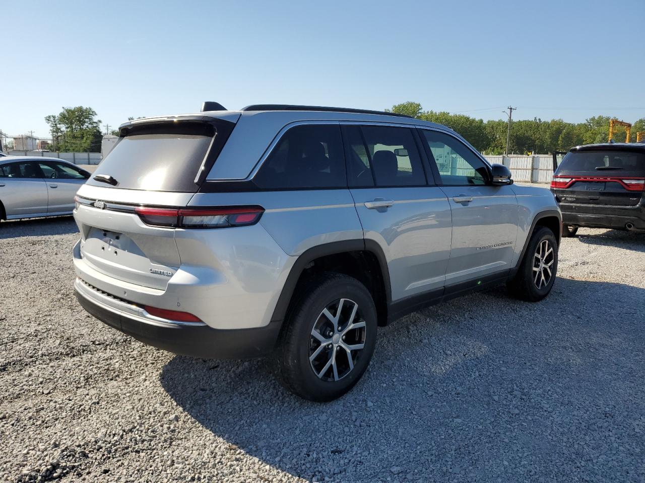 2024 JEEP GRAND CHEROKEE LIMITED VIN:1C4RJHBG0RC166561