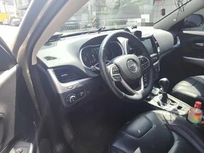 2017 Jeep Cherokee VIN: