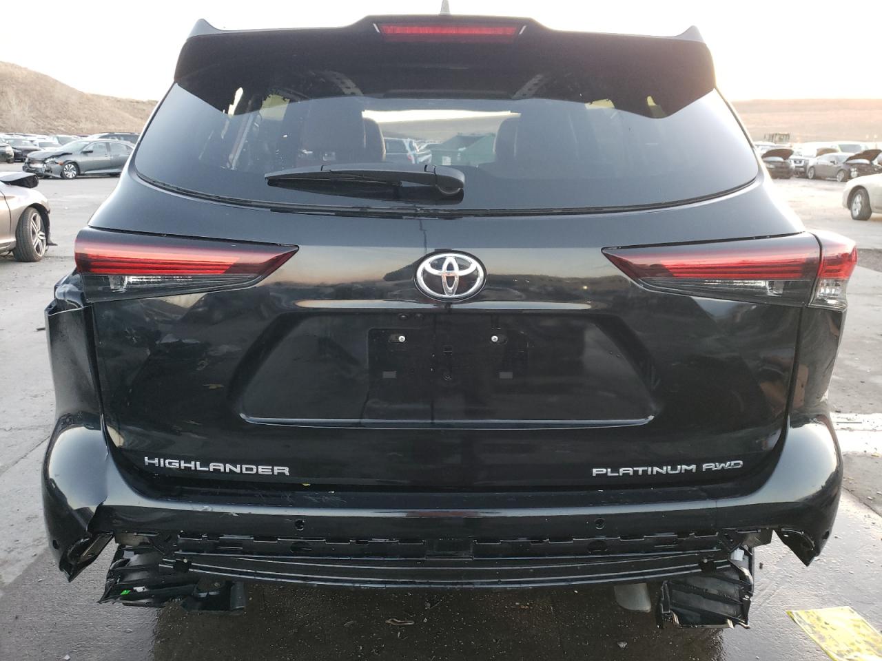 2024 TOYOTA HIGHLANDER LE VIN:5TDKDRBH9RS555060